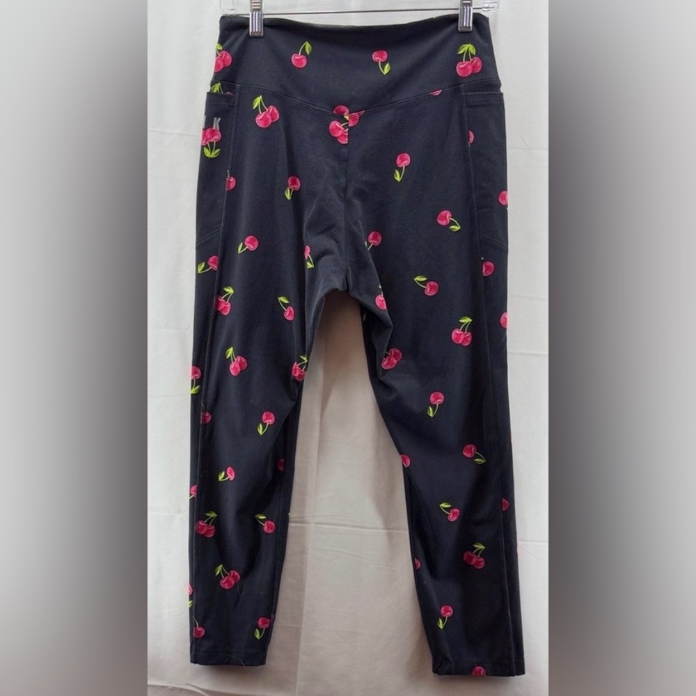 PINK Victoria’s Secret Ultimate Black Cherry Print 7/8 Leggings Size Large - Picture 6 of 10